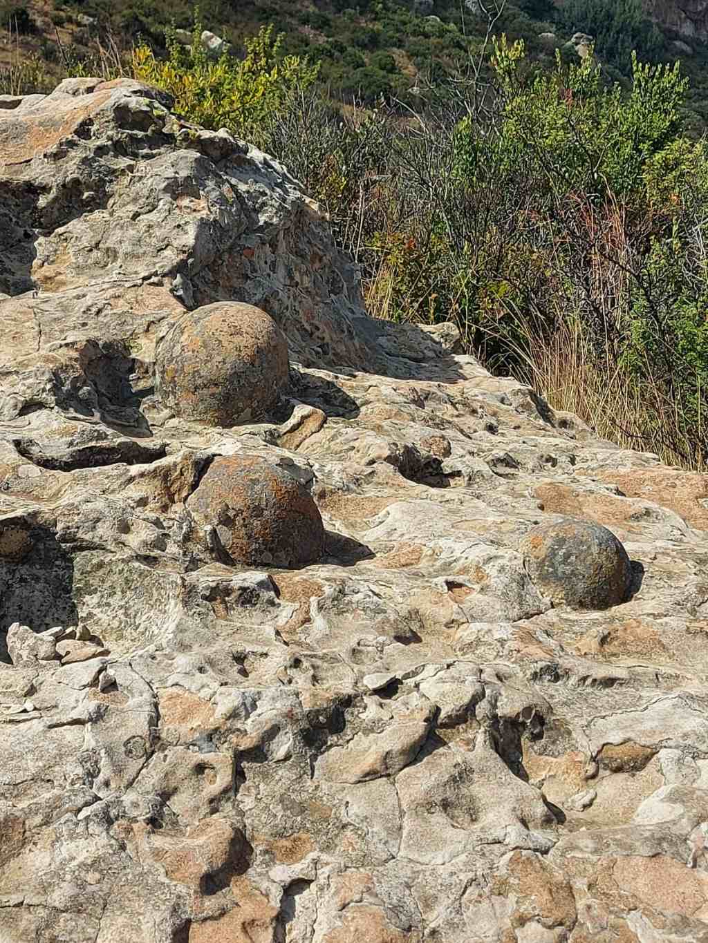 Mt Everest 21 canon balls